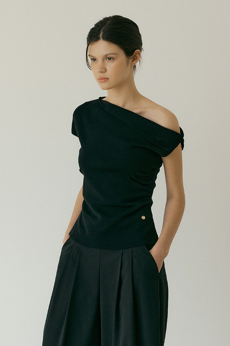 Shirring drop sleeveless knit (black)