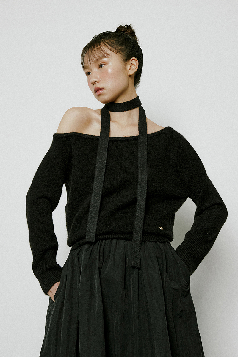 Wool One shoulder+muffler Knit (black)